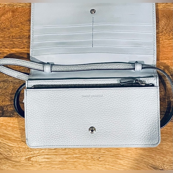Marc Jacobs baby blue leather crossbody wallet Bag - Picture 4 of 6